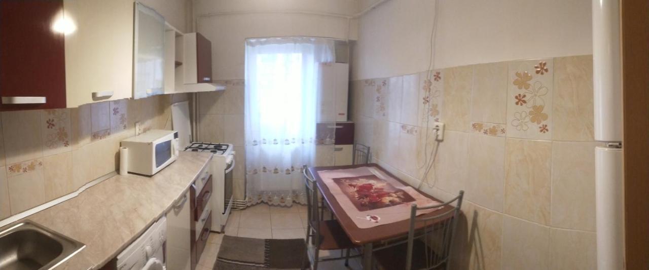 Alpha Apartment Iasi Exteriör bild